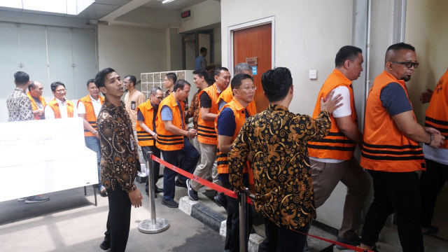 Sejumlah tahanan KPK saat di TPS Rutan KPK, Jakarta, Rabu (17/4). Foto: Fanny Kusumawardhani/kumparan