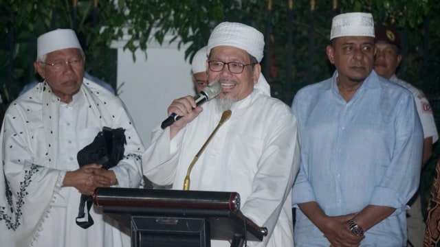 Ustaz Tengku Zulkarnain saat konferensi pers di Kertanegara, Jakarta. Foto: Irfan Adi Saputra/kumparan