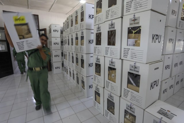 Kotak Suara di Banda Aceh Mulai Bergeser dari PPS ke PPK (2).JPG