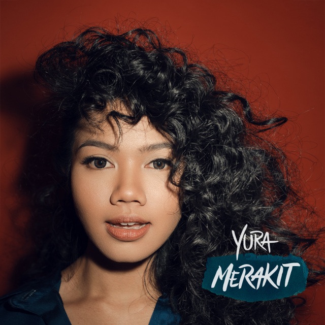 (NOT COVER) Yura Yunita, Merakit
