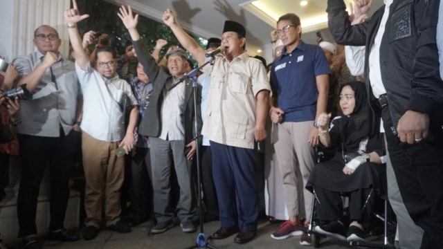Prabowo Subianto saat konferensi pers Deklarasi kemenangan Pilpres 2019 di Kertanegara, Jakarta. Foto: Iqbal Firdaus/kumparan