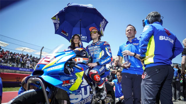 Suzuki Ecstar Dikabarkan Cabut dari MotoGP, Berapa Sih Modal Balapan Semusim? (44305)