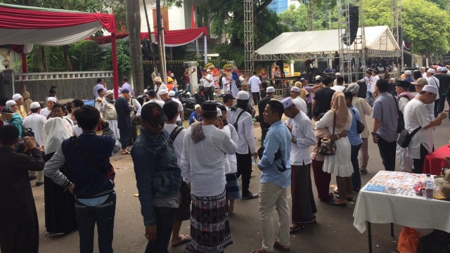 Suasana terkini di kediaman Prabowo di Jalan Kertanegara menjelang syukuran kemenangan 'versi BPN'. Foto: Rafyq Panjaitan/kumparan