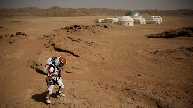 Foto: Bermain di 'Planet Mars' Buatan China (8892)
