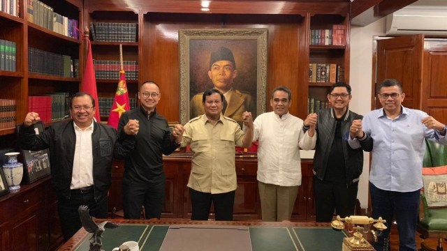 Lima sekjen parpol koalisi Adil Makmur bersama capres Prabowo Subianto Foto: Dok. Sekjen Partai Berkarya Priyo Budi Santoso