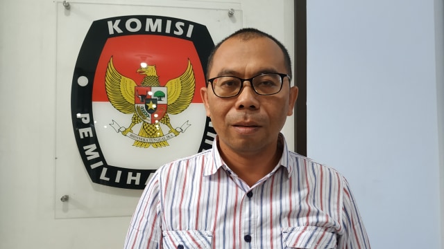 Komisioner KPU Jateng, Paulus Widiyantoro. Foto: Afiati Tsalitsati/Kumparan
