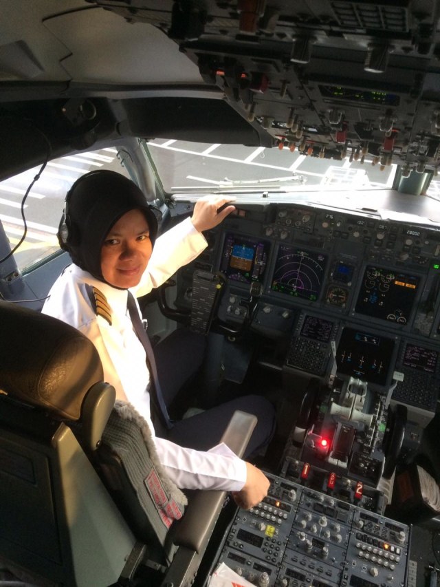 Ida Fiqriah Kapten Garuda Indonesia, saat bertugas Foto: Istimewa