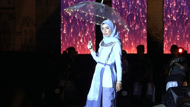 Potret Street Fashion ala Desainer Aceh (84075)