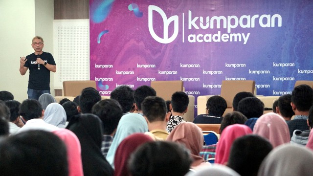 Presiden Komisaris Kumparan, Budiono Darsono