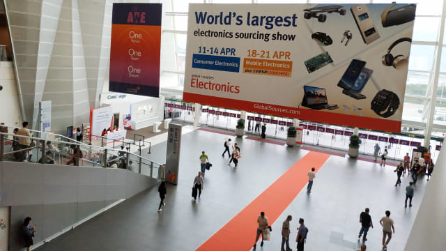 Kemeriahan pameran teknologi Global Sources Consumer Electronics 2019 di Hong Kong. Foto: Utomo Priyambodo/kumparan