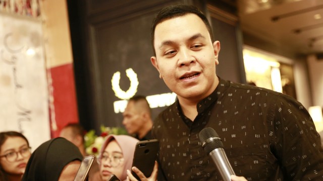 Penyanyi Tulus saat hadir di Talkshow Pameran Laut Kita di Plaza Indonesia, Jakarta, Senin, (22/4). Foto: Ronny