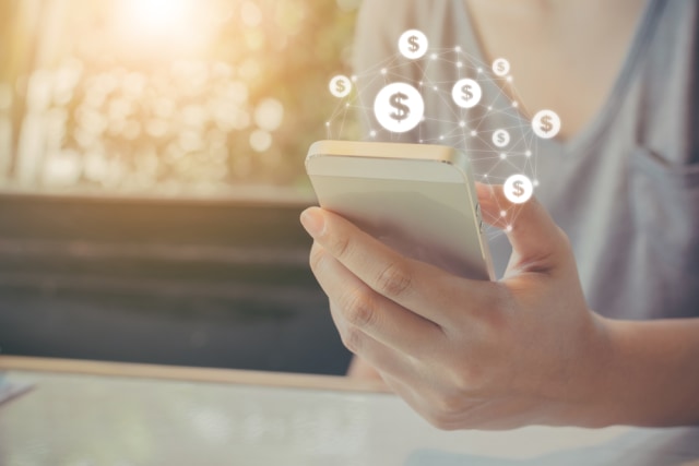 com-Smartphone bisa menghasilkan uang. Foto: Shutterstock
