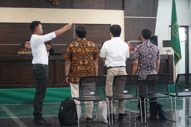 Sidang terdakwa dugaan penganiayaan terhadap remaja Bahar bin Smith di Gedung Perpustakaan dan Arsip Kota Bandung, Rabu (24/4). (Ananda Gabriel)