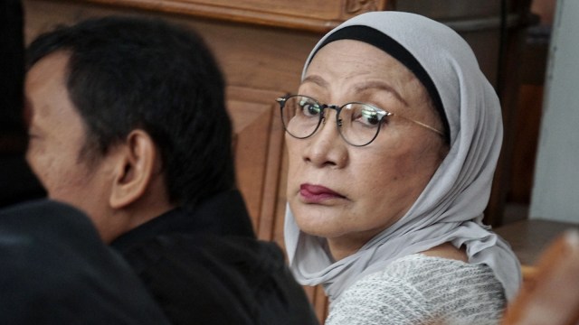 Tersangka kasus penyebaran hoaks, Ratna Sarumpaet, menjalani sidang lanjutan di Pengadilan Negeri, Jakarta Selatan, Kamis (25/4). Foto: Jamal Ramadhan/kumparan