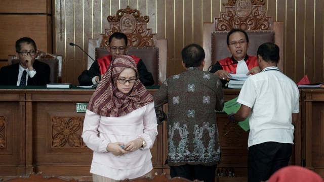 Tiga saksi ahli pada sidang lanjutan Ratna Sarumpaet di Pengadilan Negeri, Jakarta Selatan, Kamis (25/4). Foto: Jamal Ramadhan/kumparan