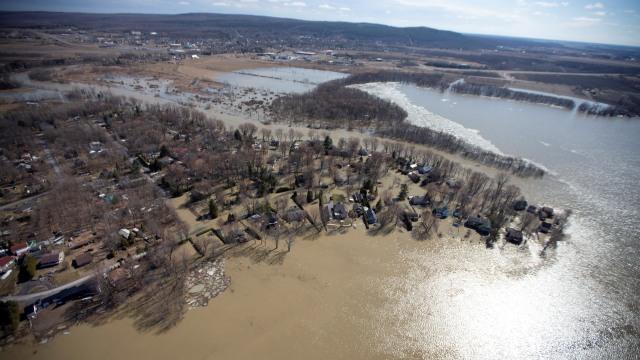 Gambar dari udara kondisi Quebec, Kanada yang terendam banjir. Foto: REUTERS/Christinne Muschi
