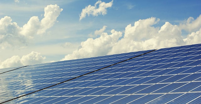 Alasan Solar Panel Perumahan Bisa Berkembang Pesat di Luar Negeri