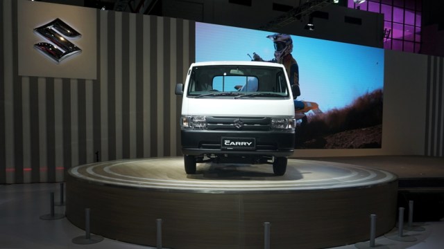 Peluncuran New Suzuki Carry di pameran otomotif Indonesia Internasional Motor Show (IIMS) di Jiexpo Kemayoran, Jakarta, Kamis (25/4). Foto: Irfan Adi Saputra/kumparan