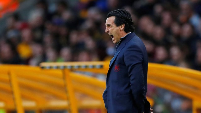 Unai Emery saat memimpin laga Arsenal. Foto: REUTERS/Eddie Keogh
