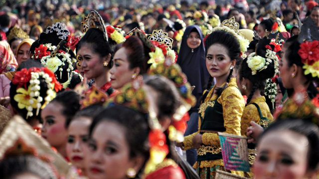 3000 penari peringati hari tari sedunia, Bandung, Jawa Barat