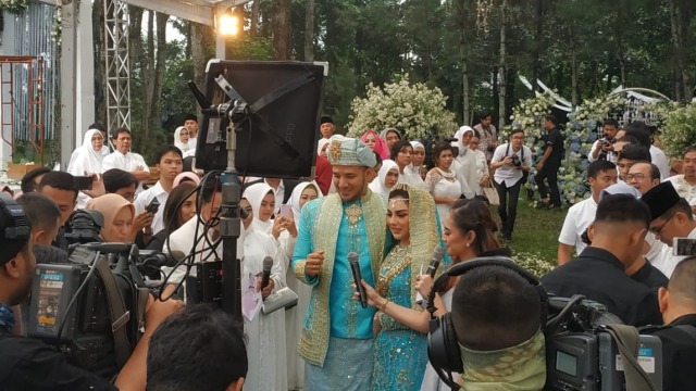 Suasana pernikahan Ammar Zoni dan Irish Bella di Lembang, Bandung, Jawa Barat, Minggu (28/4) Foto: Alexander Vito/kumparan