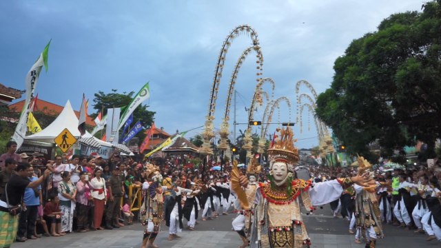 Potret Pesona Tari Telek Khas Desa Jumpai Klungkung