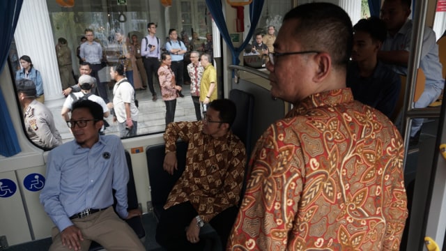 Anies Baswedan meresmikan Bus Listrik Transjakarta