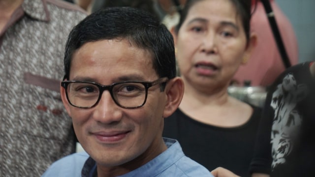 Sandiaga Uno usai potong rambut di Ko Tang. Foto: Iqbal Firdaus/kumparan