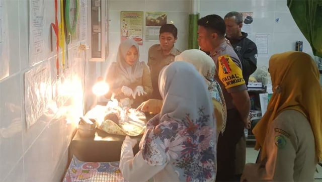 Bayi yang ditemukan dititipkan di Puskesmas Wonoayu.