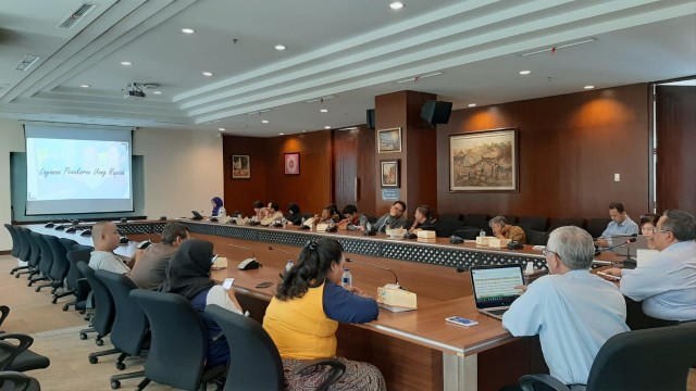Suasana rapat di Kantor Perwakilan Bank Indonesia Solo untuk menyiapkan rencana menyambut momen Lebaran Idul Fitri tahun 2019 ini. (Agung Santoso)