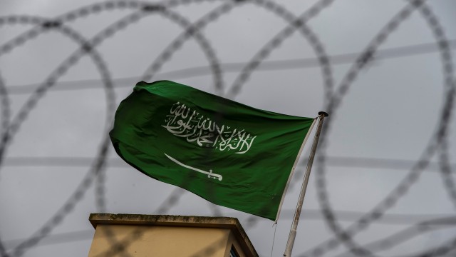 Ilustrasi hukuman di Arab Saudi. Foto: AFP/YASIN AKGUL