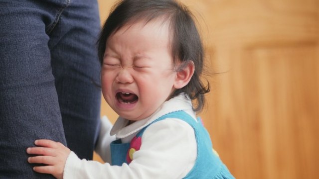 Si Kecil Peka dengan Suara? Waspadai Gejala Hiperakusis pada Anak