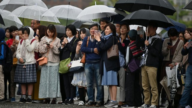 Hari pengunduran diri Kaisar Jepang, Akihito
