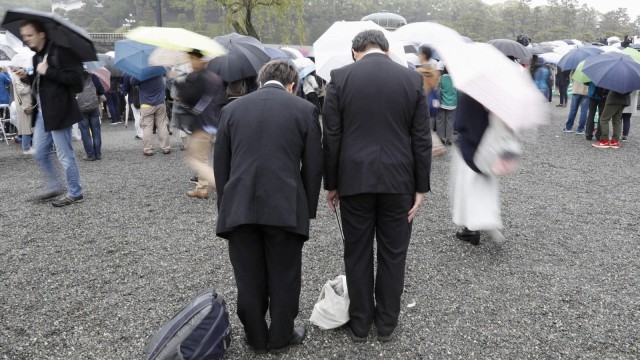 Hari pengunduran diri Kaisar Jepang, Akihito