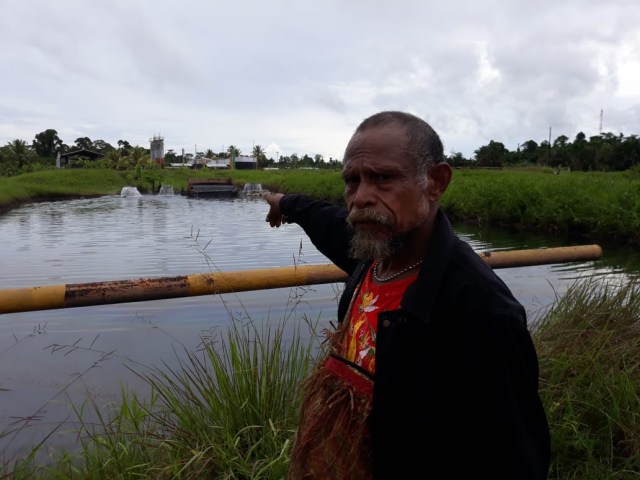 Pemilik Hak ulayat  dari suku Maralol, Mesak Moifilit. Foto: balleo-kumparan 
