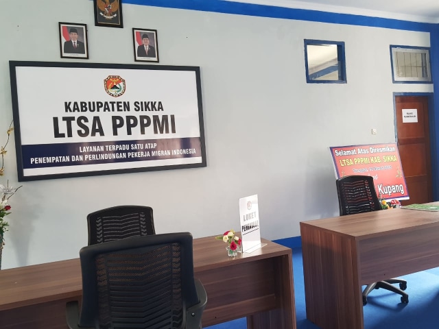 Kantor LTSA yang berlokasi di Kantor Dinas Tenaga Kerja dan Transmigrasi Kabupaten Sikka. Diresmikan pada Kamis (14.3) lalu oleh Bupati Sikka. Hingga saat ini, belum banyak aktivitas pelayanan bagi calon pekerja migran di LTSA. Foto oleh : Mario WP Sina, florespedia/kumparan.com