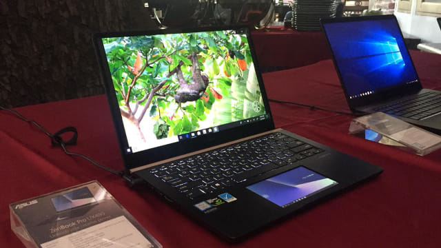 Laptop Asus ZenBook Pro 14. Foto: Astrid Rahadiani/kumparan