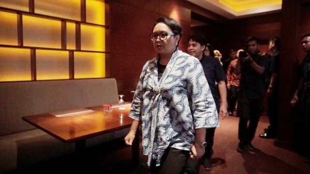 Menteri Luar Negeri Retno Marsudi, Najwa Shihab, Pemimpin Redaksi kumparan Arifin Asyhdad, Chief Storyteller kumparan Yusuf Arifin di XI Plaza Indonesia, Inspiring Discussion, Long Shot, Plaza Indonesia XXI, Movie Screening
