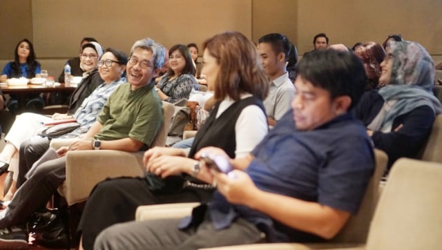 Menteri Luar Negeri Retno Marsudi, Staf Khusus Presiden Adita Irawati, Najwa Shihab, Chief Storyteller kumparan Yusuf Arifin, Pemimpin Redaksi kumparan Arifin Asyhdad di XXI Plaza Indonesia, Inspiring Discussion, Long Shot, Plaza Indonesia XXI, Movie Screening