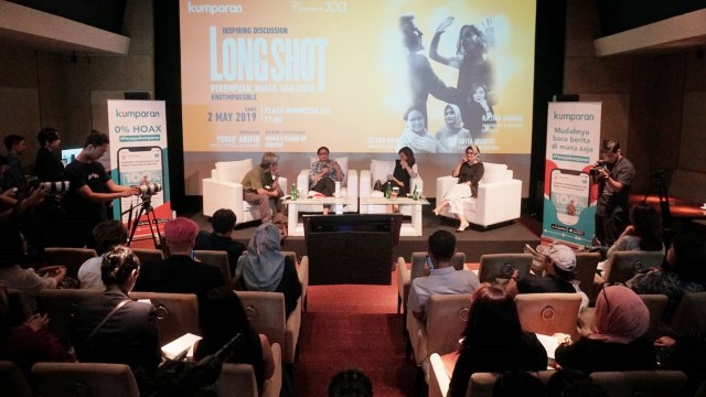 Chief Storyteller kumparan Yusuf Arifin, Menteri Luar Negeri, Retno Marsudi, Najwa Shihab dan Staf Khusus Presiden, Adita Irawati di XXI Plaza Indonesia, Inspiring Discussion, Long Shot, Plaza Indonesia XXI, Movie Screening