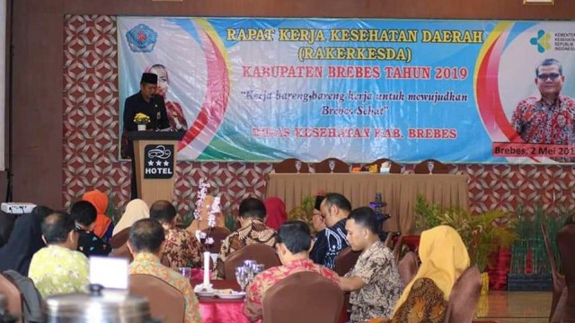 Wakil Bupati Brebes Narjo beri sambutan Rapat Kerja Kesehatan Daerah (Rakerkesda) di Grand Dian Hotel, Kamis 3 Mei 2019. (foto: Fajar Eko Nugroho)