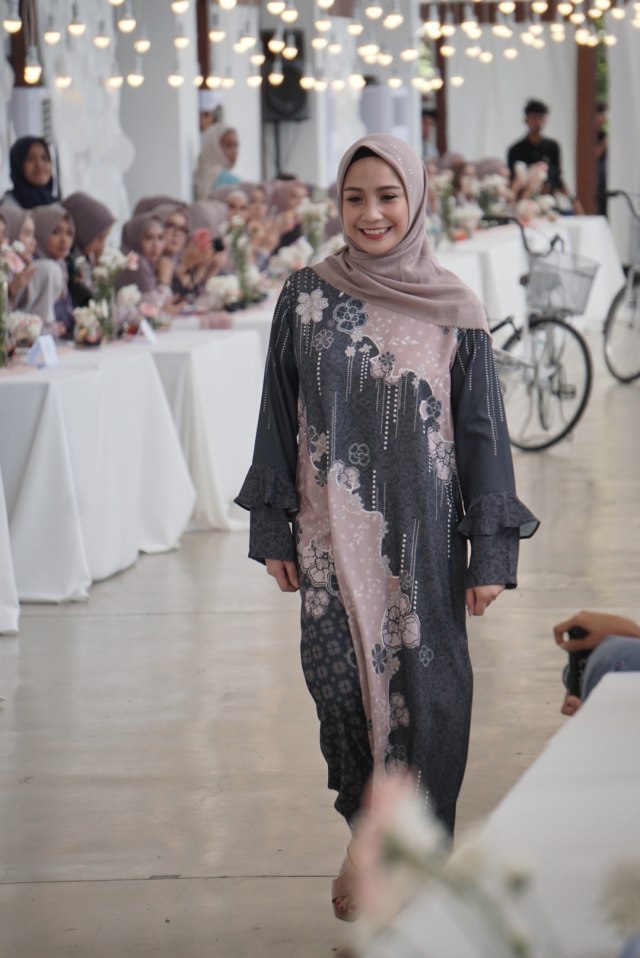 Nagita Slavina di Annual Show 2019 Vanilla Hijab. Foto: Irfan Adi Saputra/kumparan
