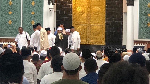 Pasangan capres-cawapres nomor urut 02, Prabowo-Sandi tiba di Masjid Baiturrahman Banda Aceh. Foto: Zuhri Noviandi/kumparan