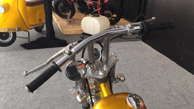 Replika Chopper emas milik Jokowi