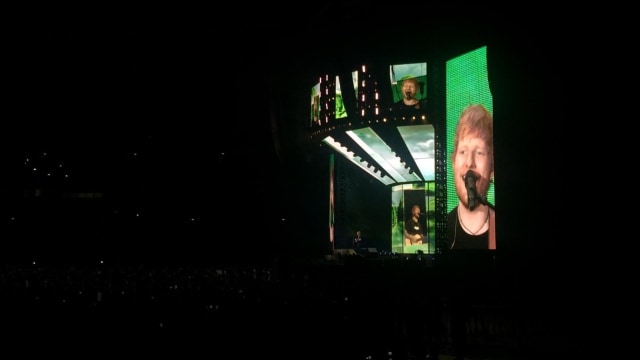 Konser Ed Sheeran di Gelora Bung Karno, Jumat