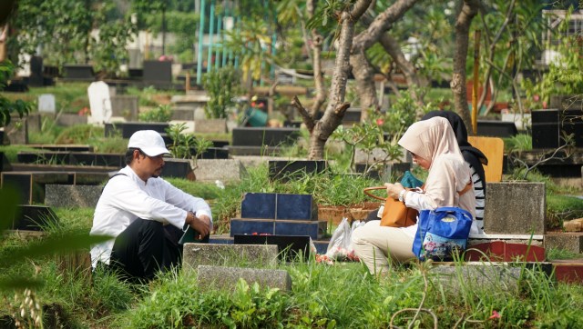 Suasana TPU Karet Bivak, Jakarta