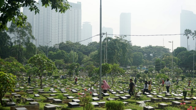 Suasana TPU Karet Bivak, Jakarta