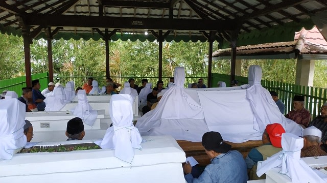Tradisi Pungguan warga Kampung Jawa Tondano di Minahasa untuk menyambut bulan suci ramadhan. Tradisi ini digelar oleh masyarakat untuk mengenang para leluhur. Kampung Jawa Tondano sendiri didirikan oleh Kiai Modjo, panglima perang Pangeran Diponegoro yang diasingkan di Minahasa