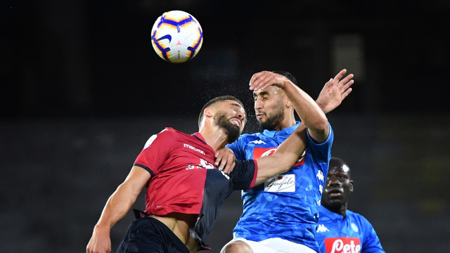 Duel Cagliari versus Napoli musim lalu. Foto: Alberto PIZZOLI / AFP