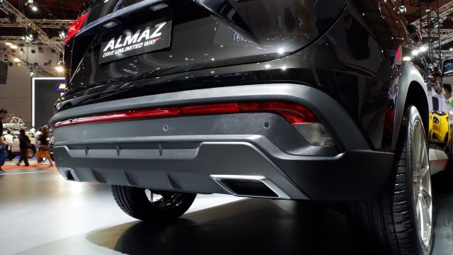 Inspirasi Modifikasi  Wuling  Almaz  Lebih Nyentrik 